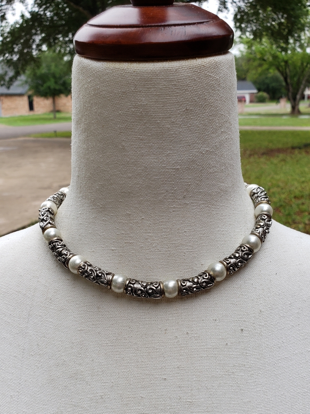 Silver Filigree and Pearlescent Bead Choker Necklace